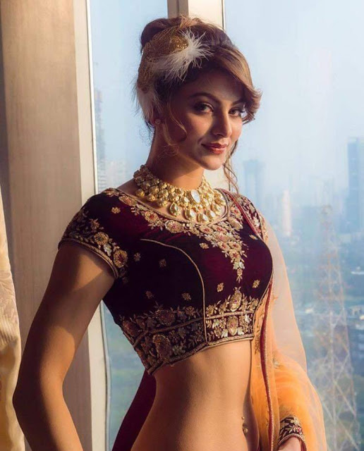 Urvashi Rautela's Bridal Look In Fashion Show 2